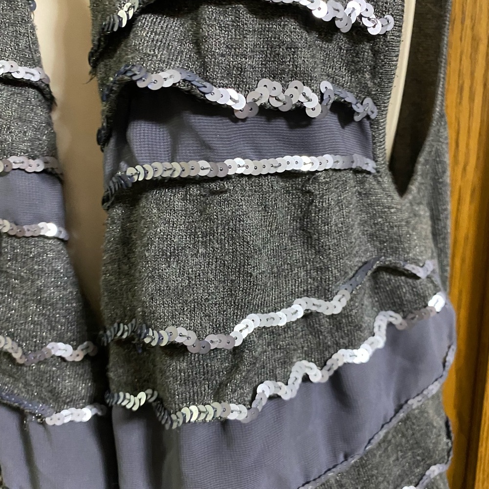 Cache Gray Knit Ruffle Design Front Vest With Seq… - image 2